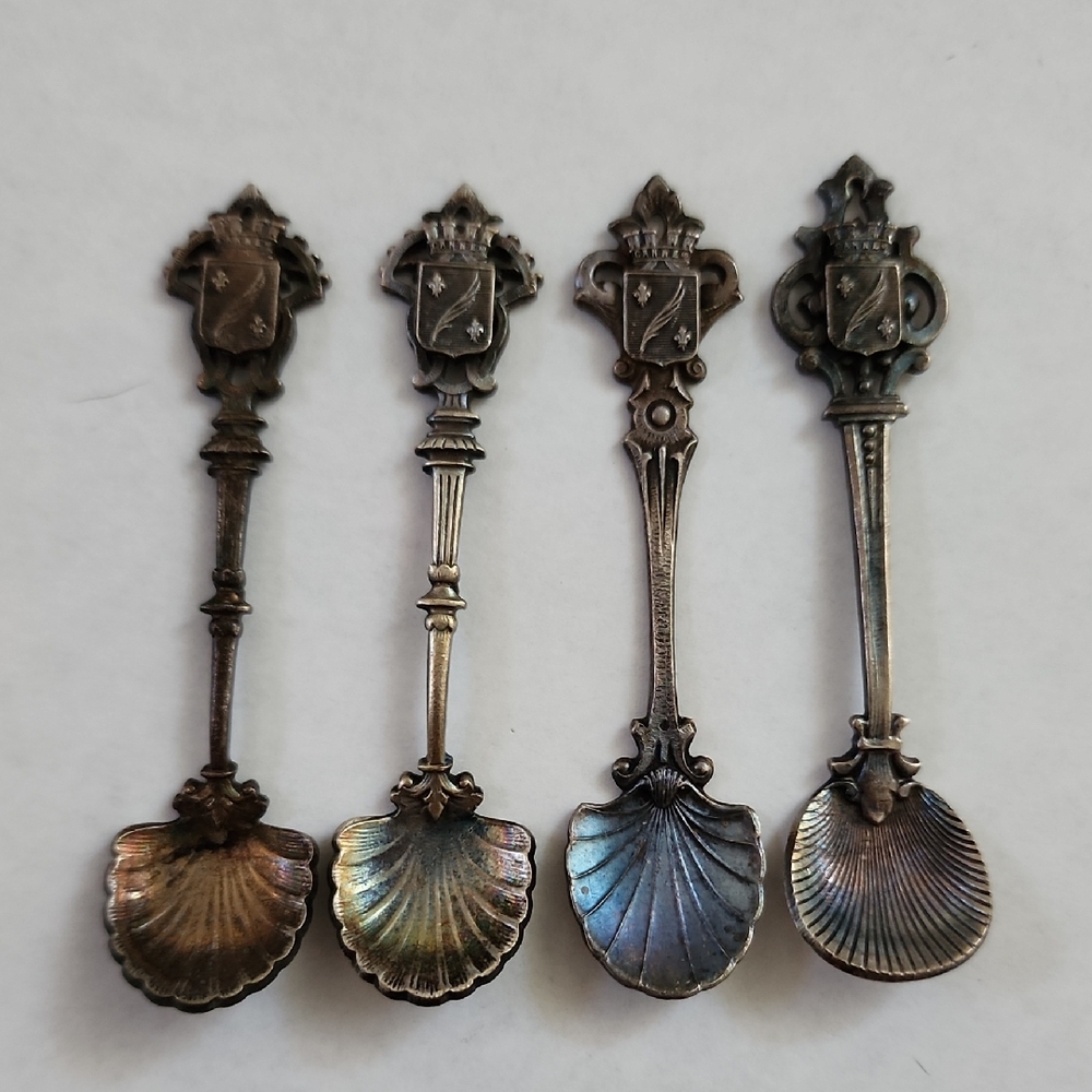 Silver Plated Vintage Salt Spoon. 4
